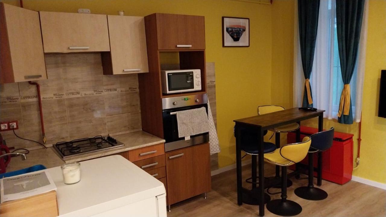 Yellow Blue Apartment Budapeşte Dış mekan fotoğraf
